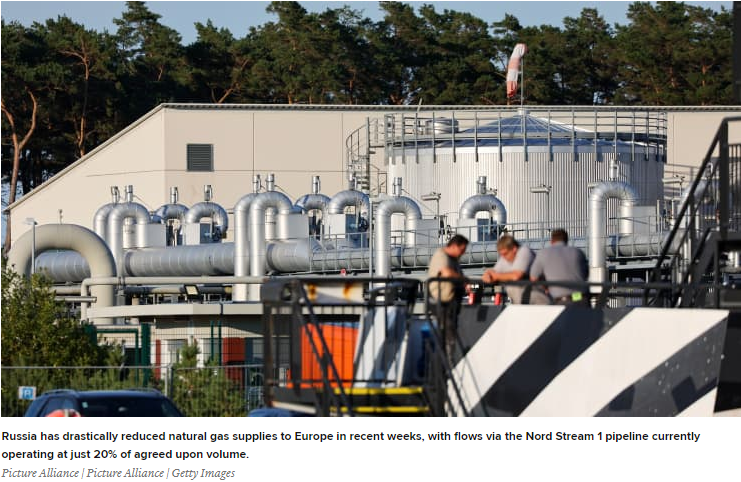 Oil prices edge up on signs of improving demand